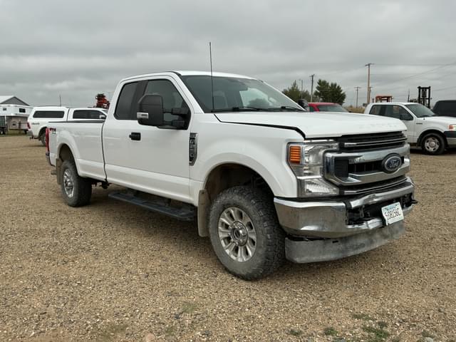Image of Ford F-250 equipment image 2