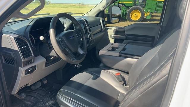Image of Ford F-250 equipment image 4