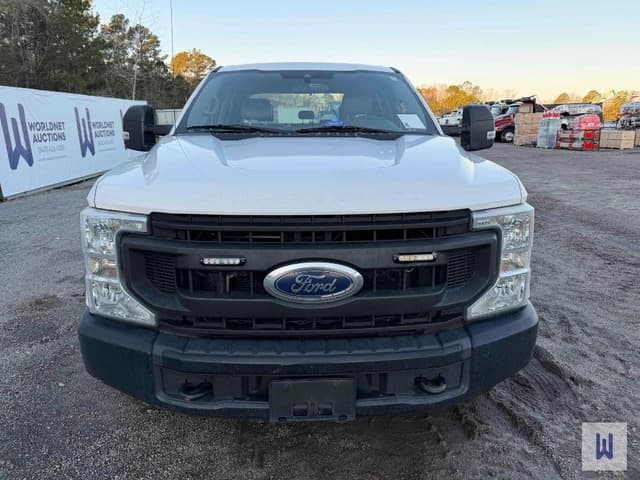 Image of Ford F-250 equipment image 1