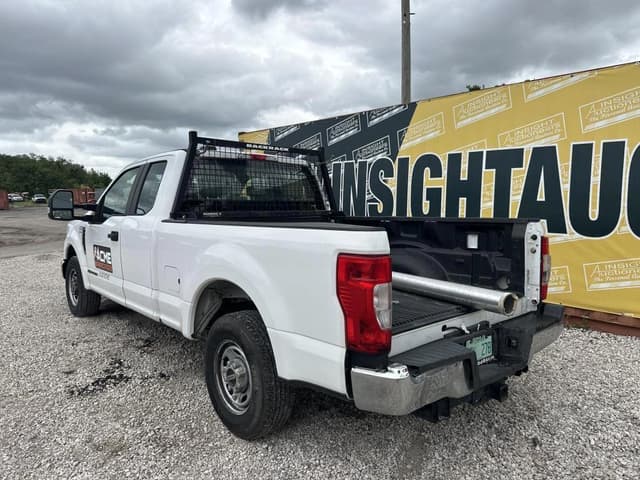Image of Ford F-250 equipment image 1