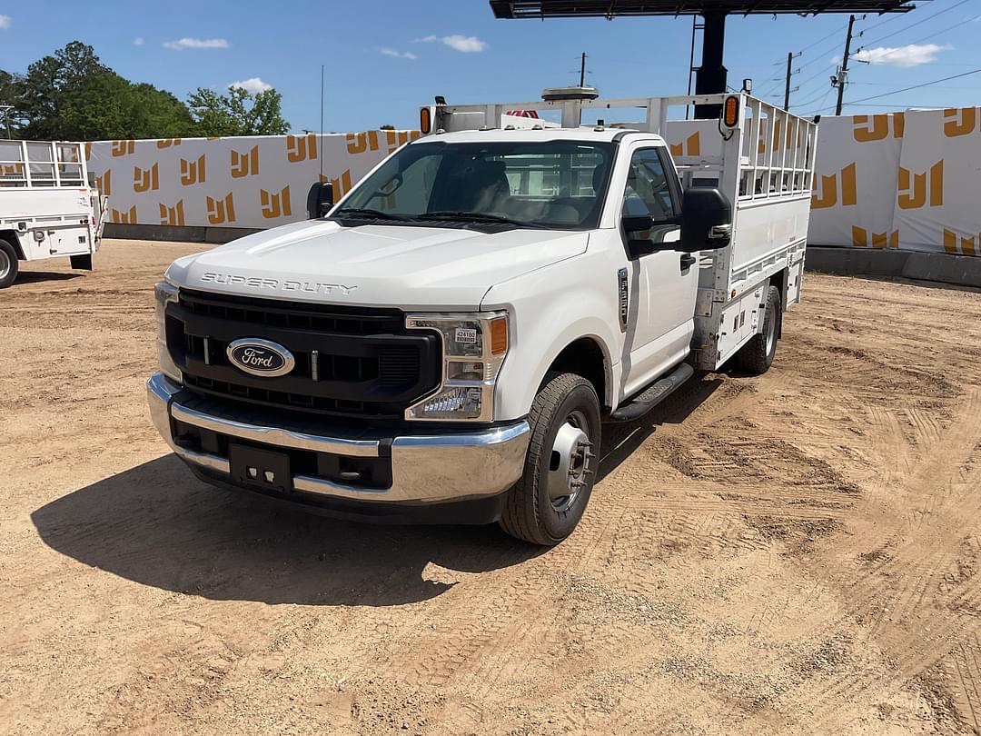 Image of Ford F-350 Primary image