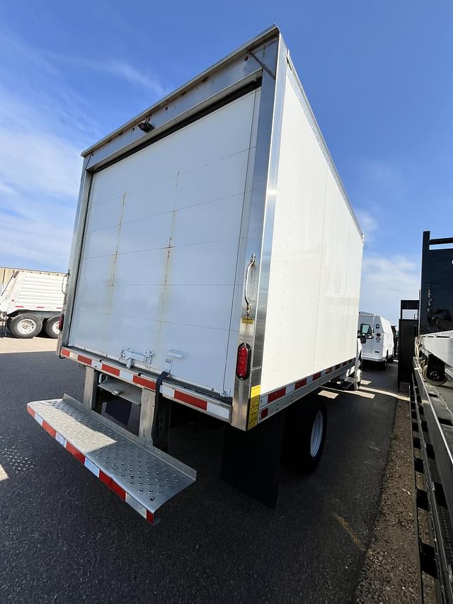 Image of Ford F-350 equipment image 4