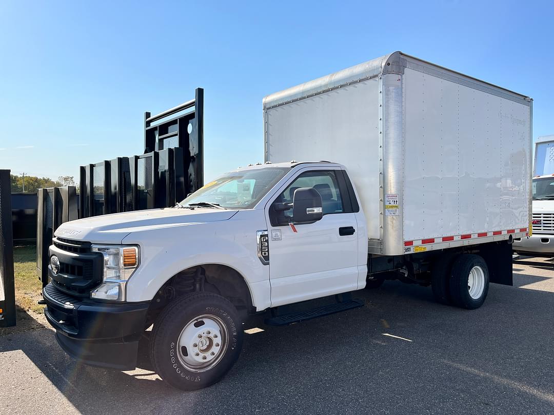 Image of Ford F-350 Primary image