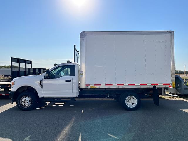 Image of Ford F-350 equipment image 1