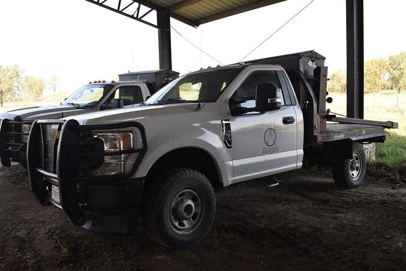 Image of Ford F-350 Primary image