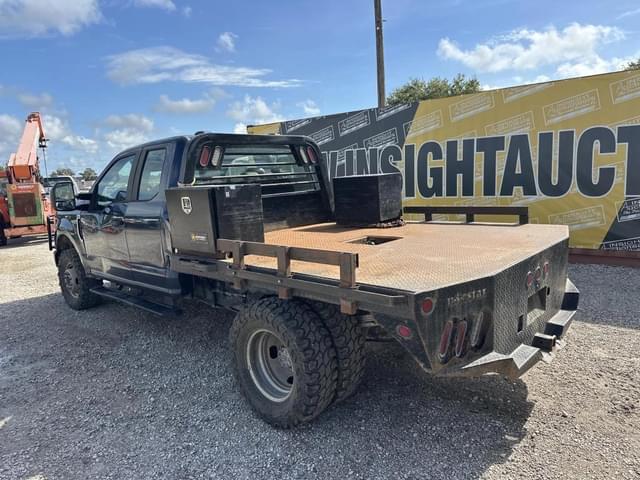 Image of Ford F-350 equipment image 1