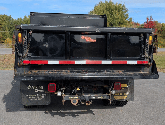 Image of Ford F-450 equipment image 3