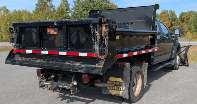 Image of Ford F-450 equipment image 4