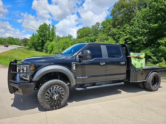 Image of Ford F-450 equipment image 3