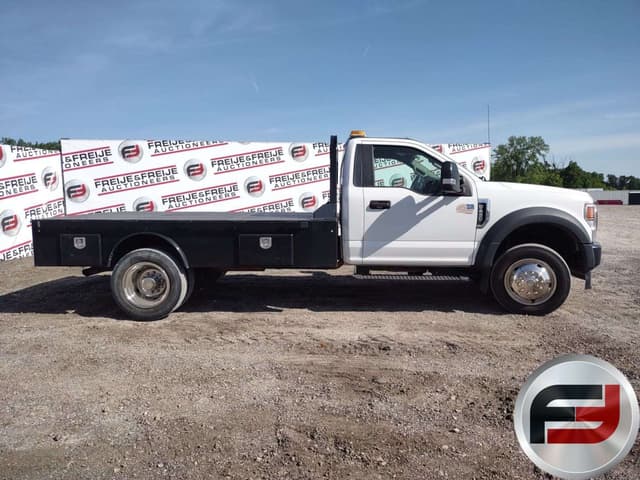Image of Ford F-450 equipment image 3