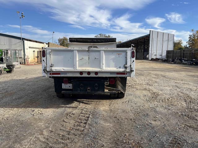 Image of Ford F-550 equipment image 3