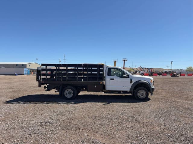 Image of Ford F-550 equipment image 3