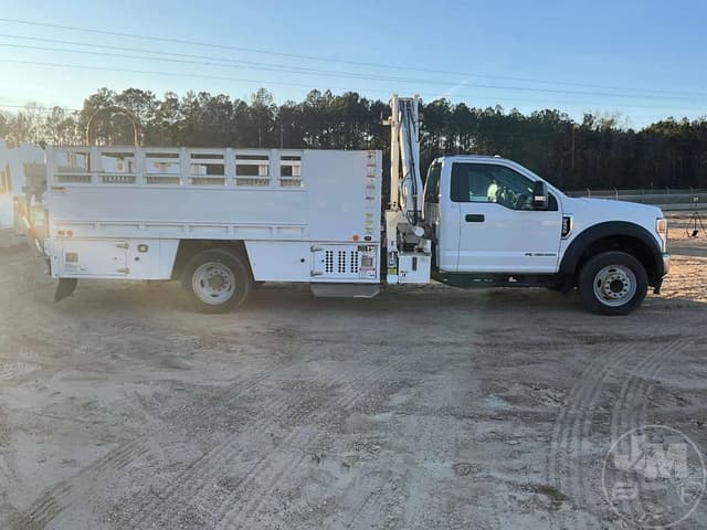 Image of Ford F-550 equipment image 3