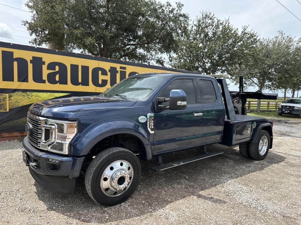 Image of Ford F-550 Primary image