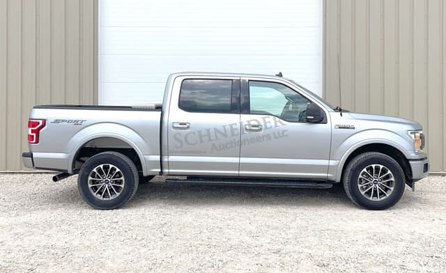 Image of Ford F-150 equipment image 2