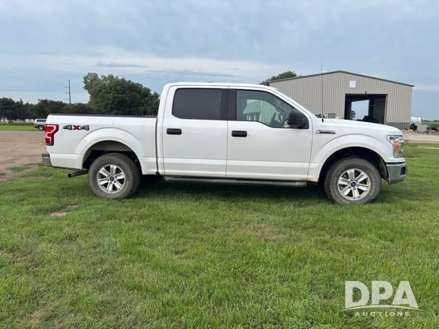 Image of Ford F-150 equipment image 2