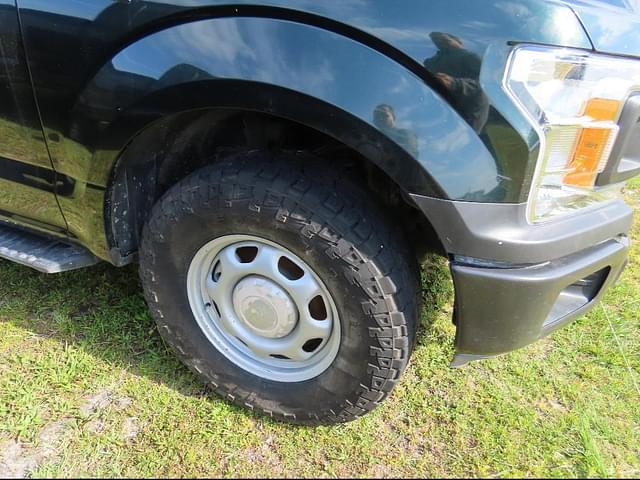 Image of Ford F-150 equipment image 2