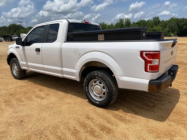 Image of Ford F-150 equipment image 1