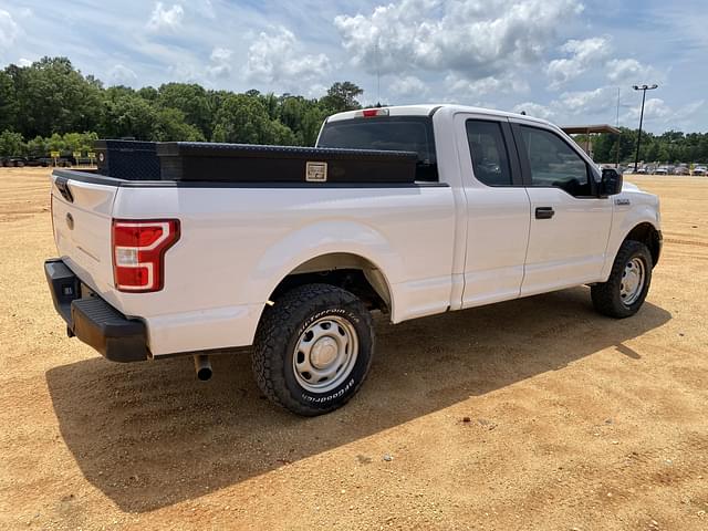 Image of Ford F-150 equipment image 2