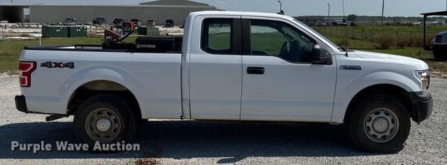 Image of Ford F-150 equipment image 3