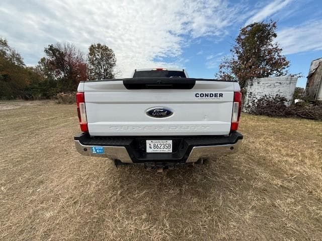 Image of Ford F-250 equipment image 4