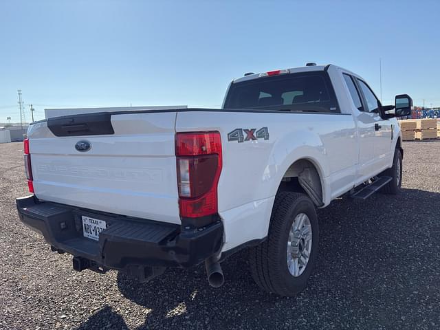 Image of Ford F-250 equipment image 2