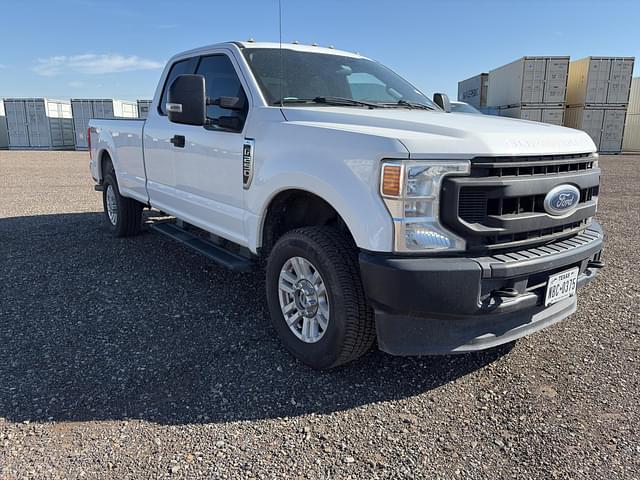 Image of Ford F-250 equipment image 3