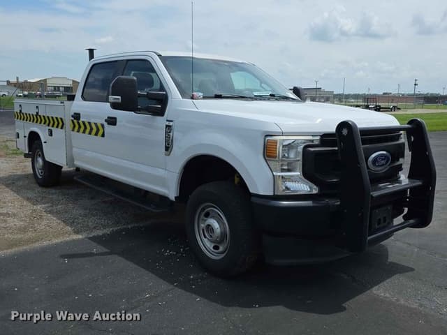 Image of Ford F-250 equipment image 2