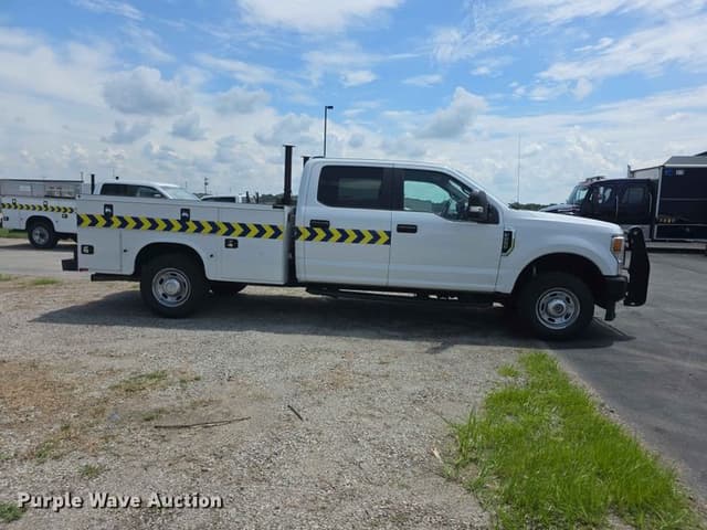 Image of Ford F-250 equipment image 3