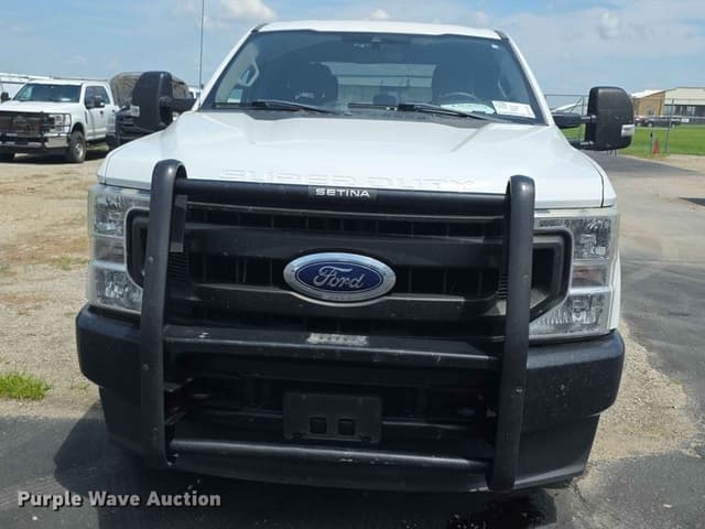 Image of Ford F-250 equipment image 1