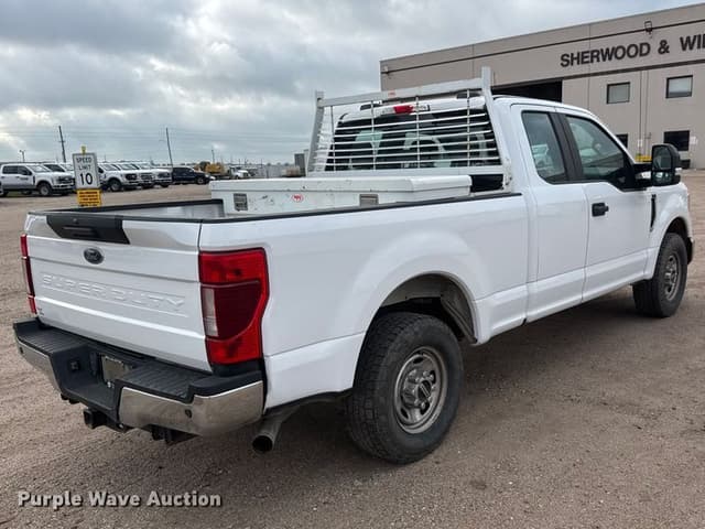 Image of Ford F-250 equipment image 4