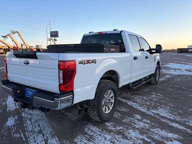 Image of Ford F-250 equipment image 2