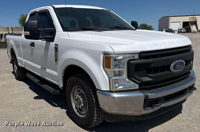 Image of Ford F-250 equipment image 2