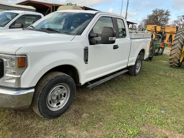 Image of Ford F-250 equipment image 2