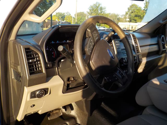 Image of Ford F-250 equipment image 4