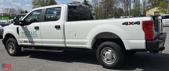 Image of Ford F-250 equipment image 3