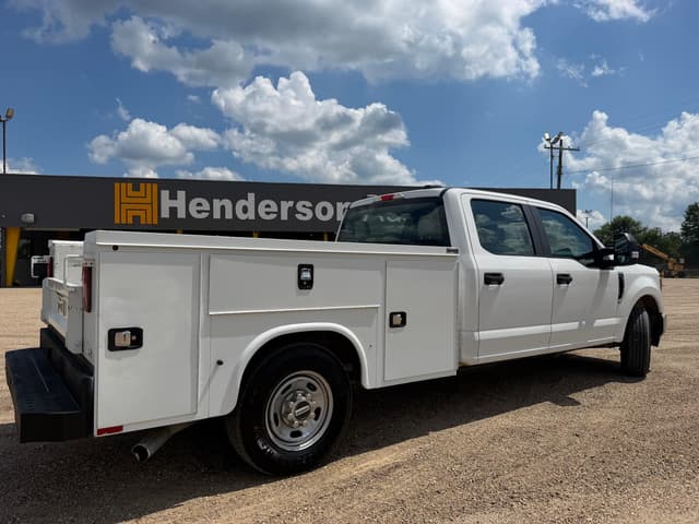 Image of Ford F-250 equipment image 2