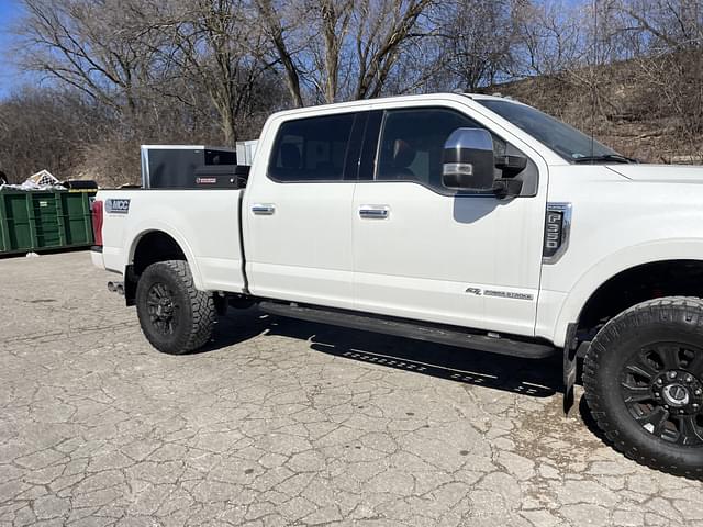 Image of Ford F-350 equipment image 4