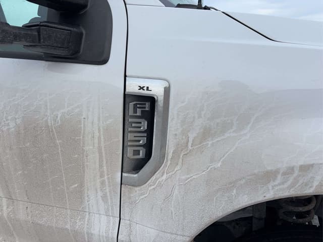 Image of Ford F-350 equipment image 4