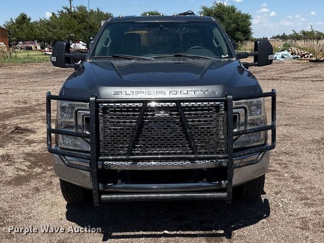Image of Ford F-350 equipment image 1