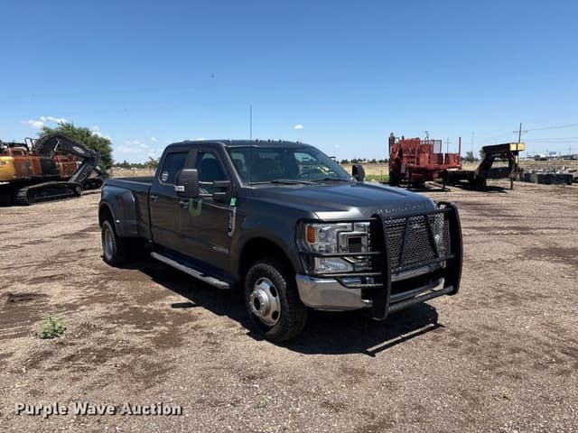 Image of Ford F-350 equipment image 2