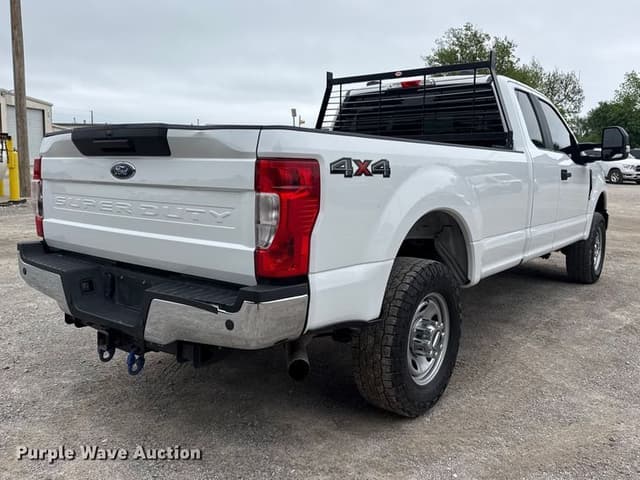 Image of Ford F-350 equipment image 4