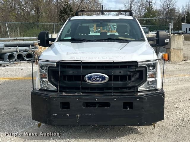 Image of Ford F-350 equipment image 1