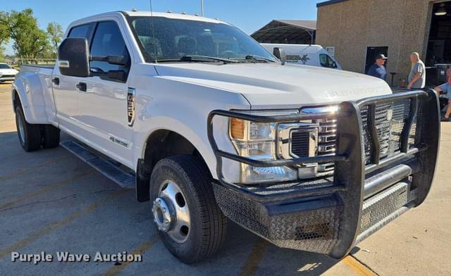 Image of Ford F-350 equipment image 3