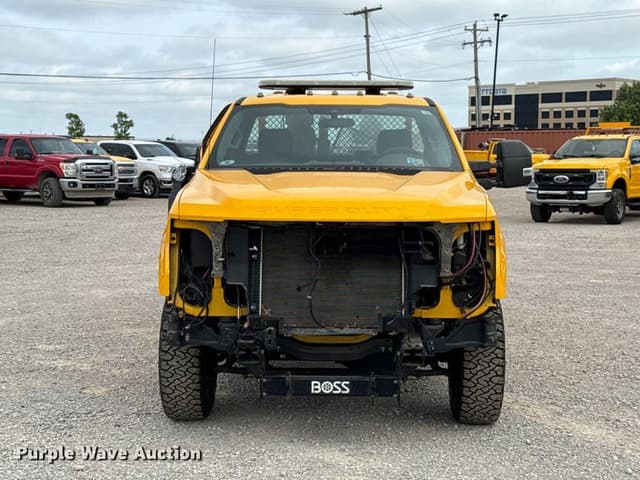 Image of Ford F-350 equipment image 1