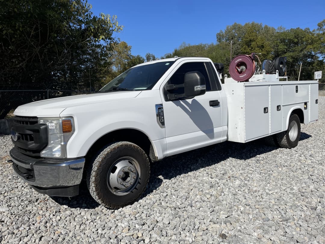 Image of Ford F-350 Primary image