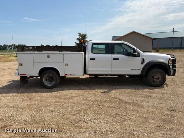 Image of Ford F-450 equipment image 3