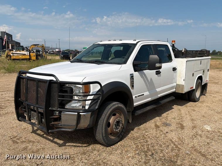 Image of Ford F-450 Primary image
