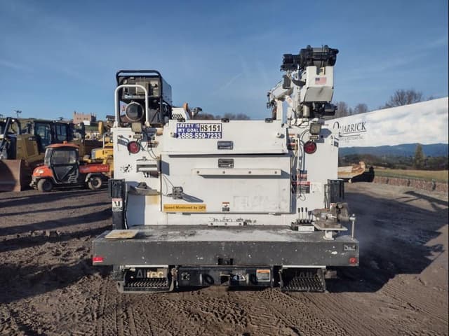 Image of Ford F-550 equipment image 3