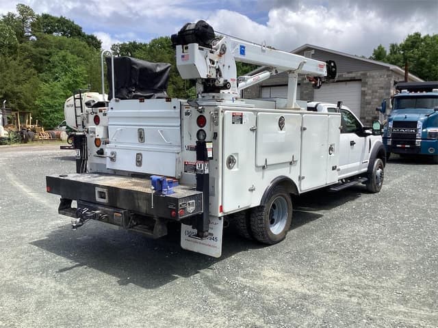 Image of Ford F-550 equipment image 4